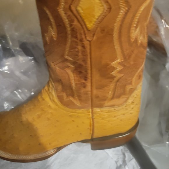 Lucchese Ostrich Square Toe Boot Like New Saddle/Peanut Br(Includes Boot Trees) - Picture 3 of 15